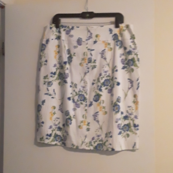 Cest . 1946 Dresses & Skirts - Skirt